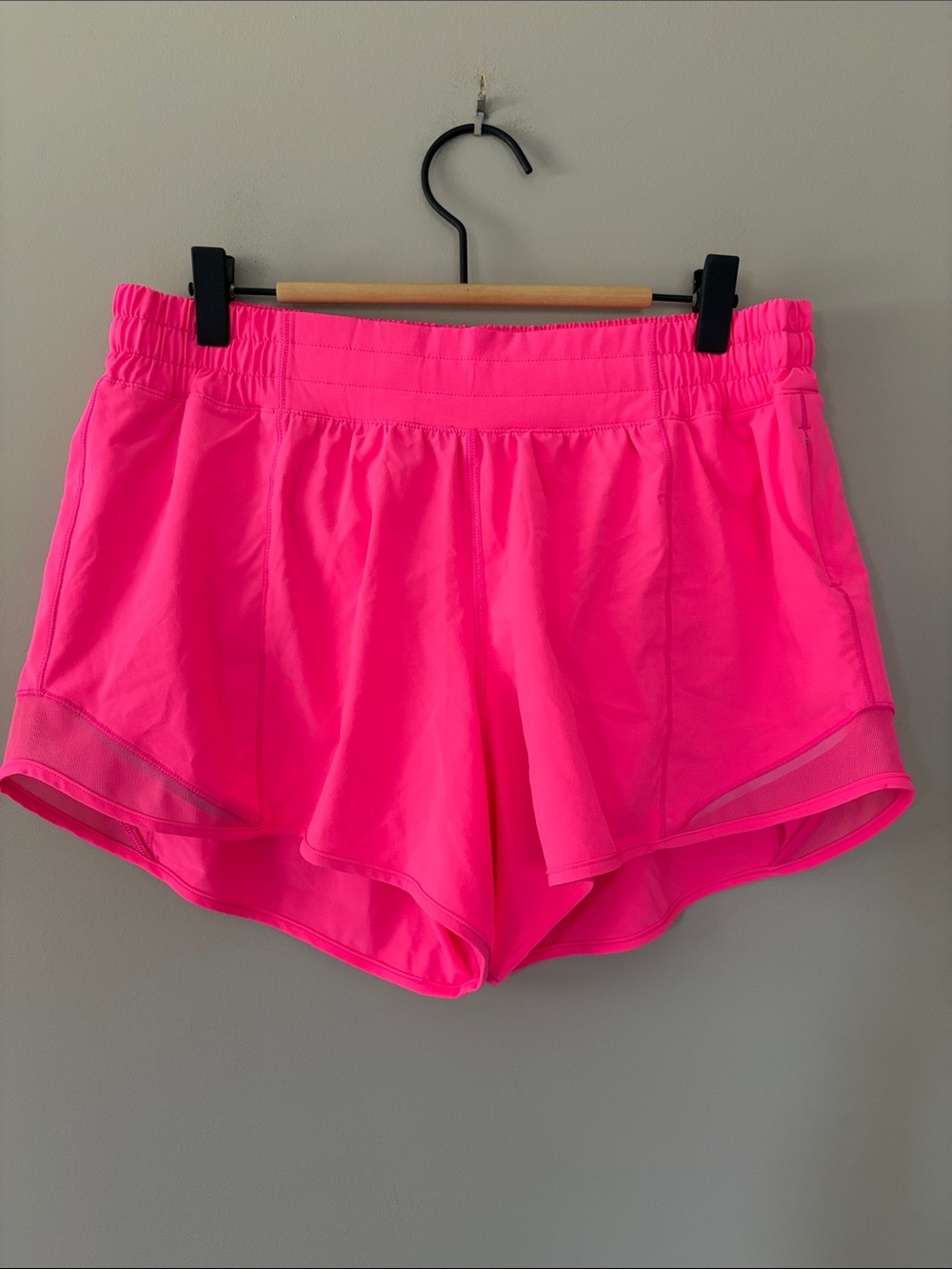 Lululemon Hotty Hot Short II *Long Size 10 Pink Highlight Athletic Running Gym